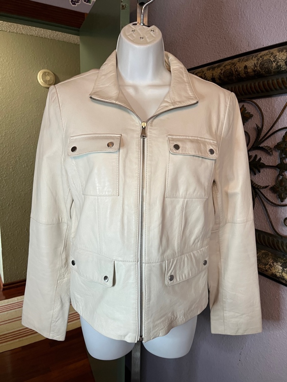 Kenneth Cole Reaction Cream  Leather Jacket with Zipper/Snap Accents Sz M